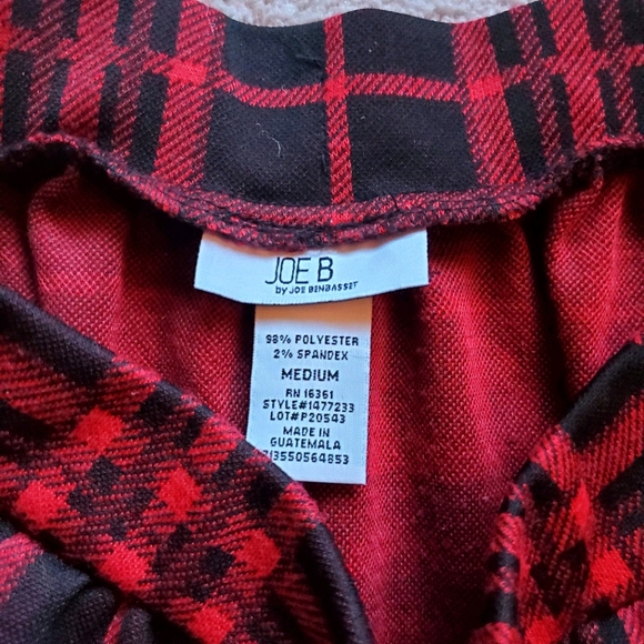 Plaid Skirt size M EUC - Picture 3 of 3